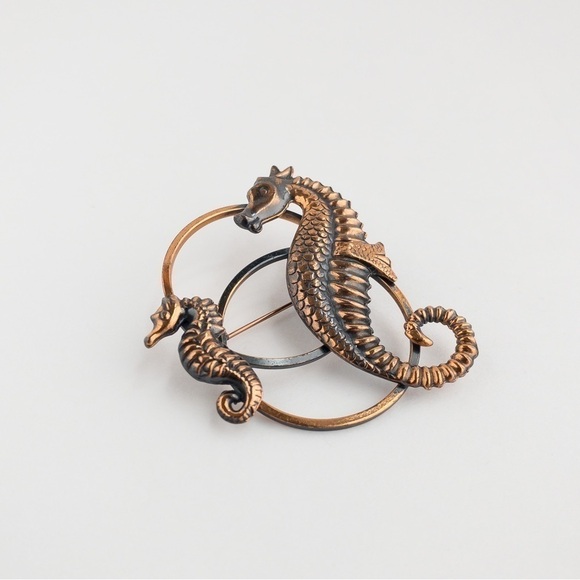 Modern Vintage Large Copper Seahorse Brooch Pin Lapel Mother and Baby Seahorses - Picture 4 of 9